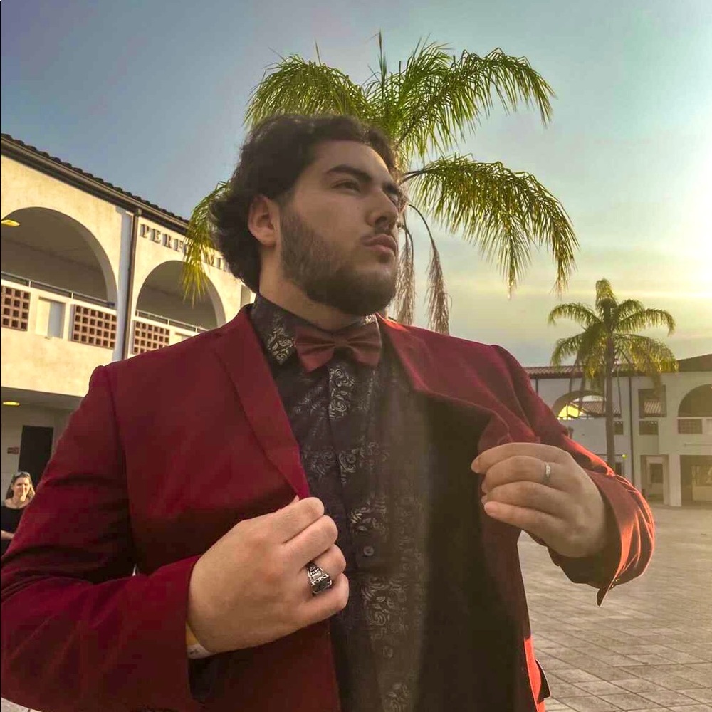 Meet your Posher, Jose